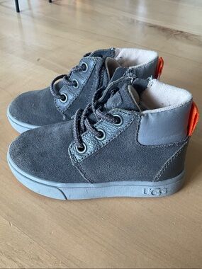 UGG little Kids toddler Gray Suede High-Top Chukka Boots with Orange Pull Tab